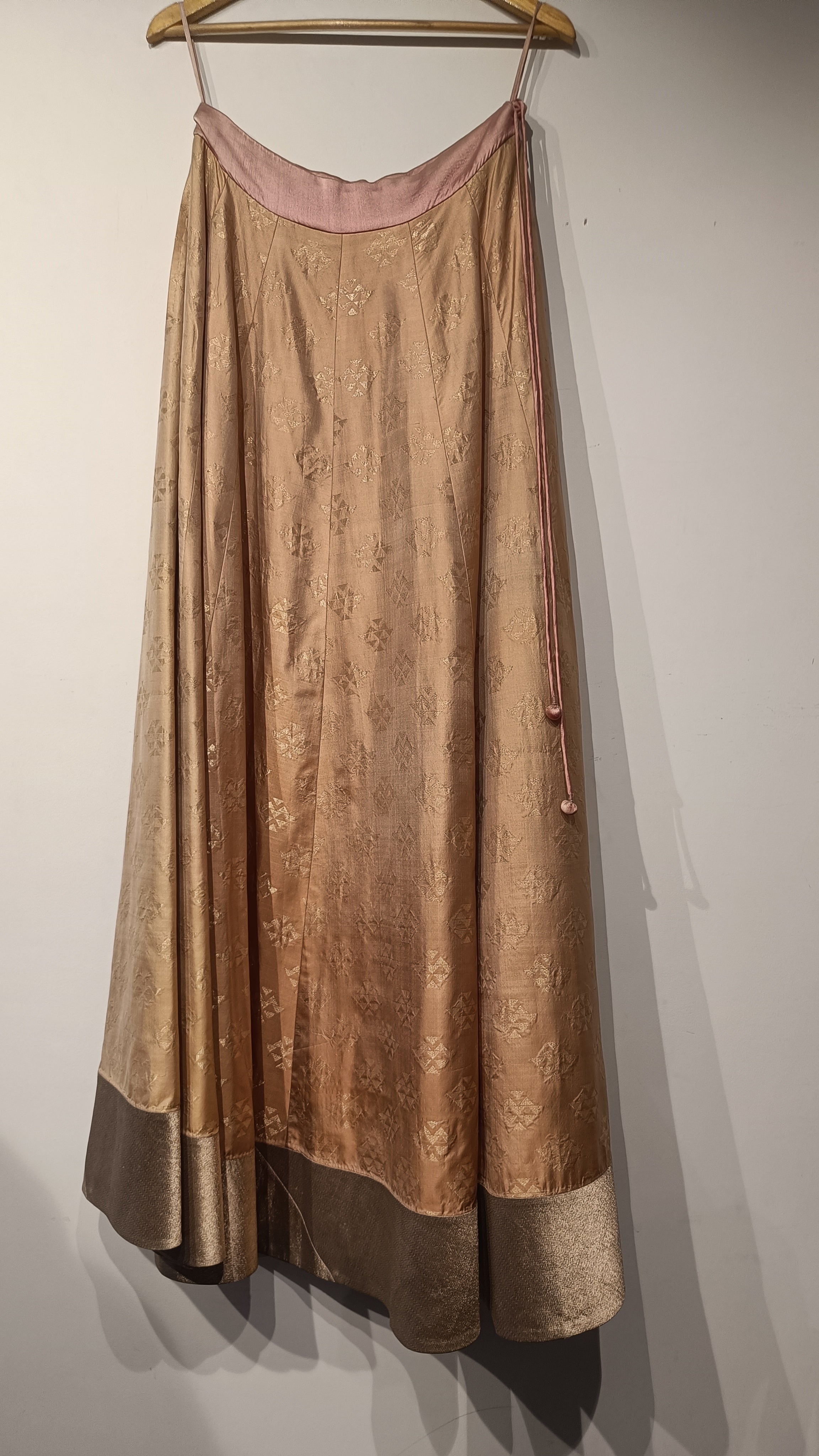 Handwoven Silk Zari Lehenga